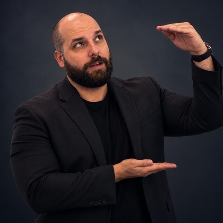 Jason Parker, founder of TradeScalping.com, pointing at the rule that matters most on this page