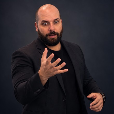 Jason Parker, founder of TradeScalping.com, pointing at the rule that matters most on this page