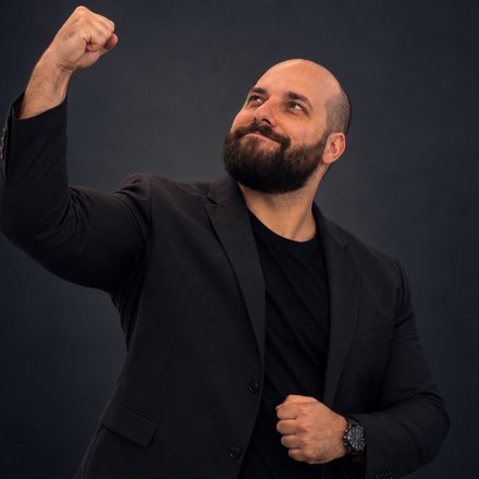 Jason Parker, founder of TradeScalping.com, pointing at the rule that matters most on this page